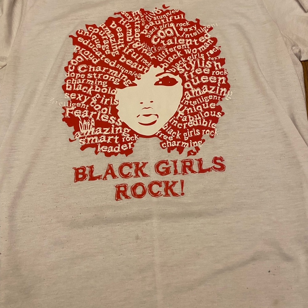 Women’s tee shirt
